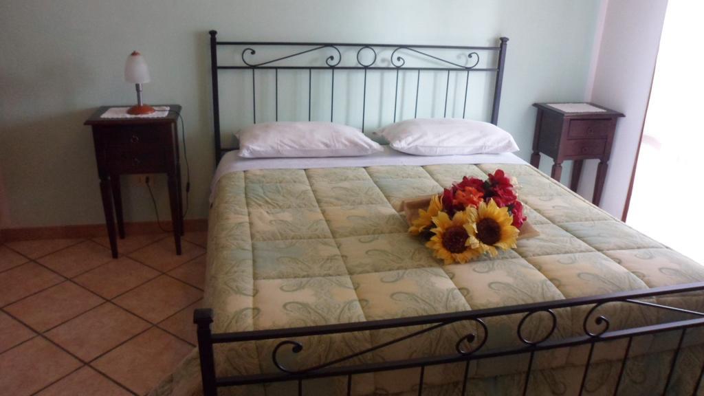 Agriturismo La Quiete Roncofreddo الغرفة الصورة